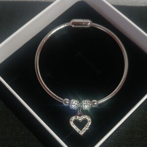 Elegant Silver Heart Charm Bracelet